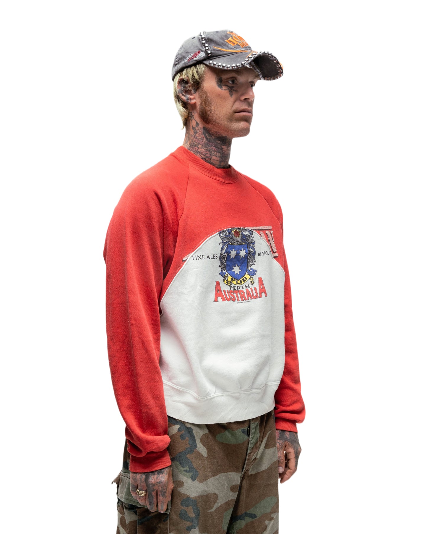 102 WAVE CREWNECK