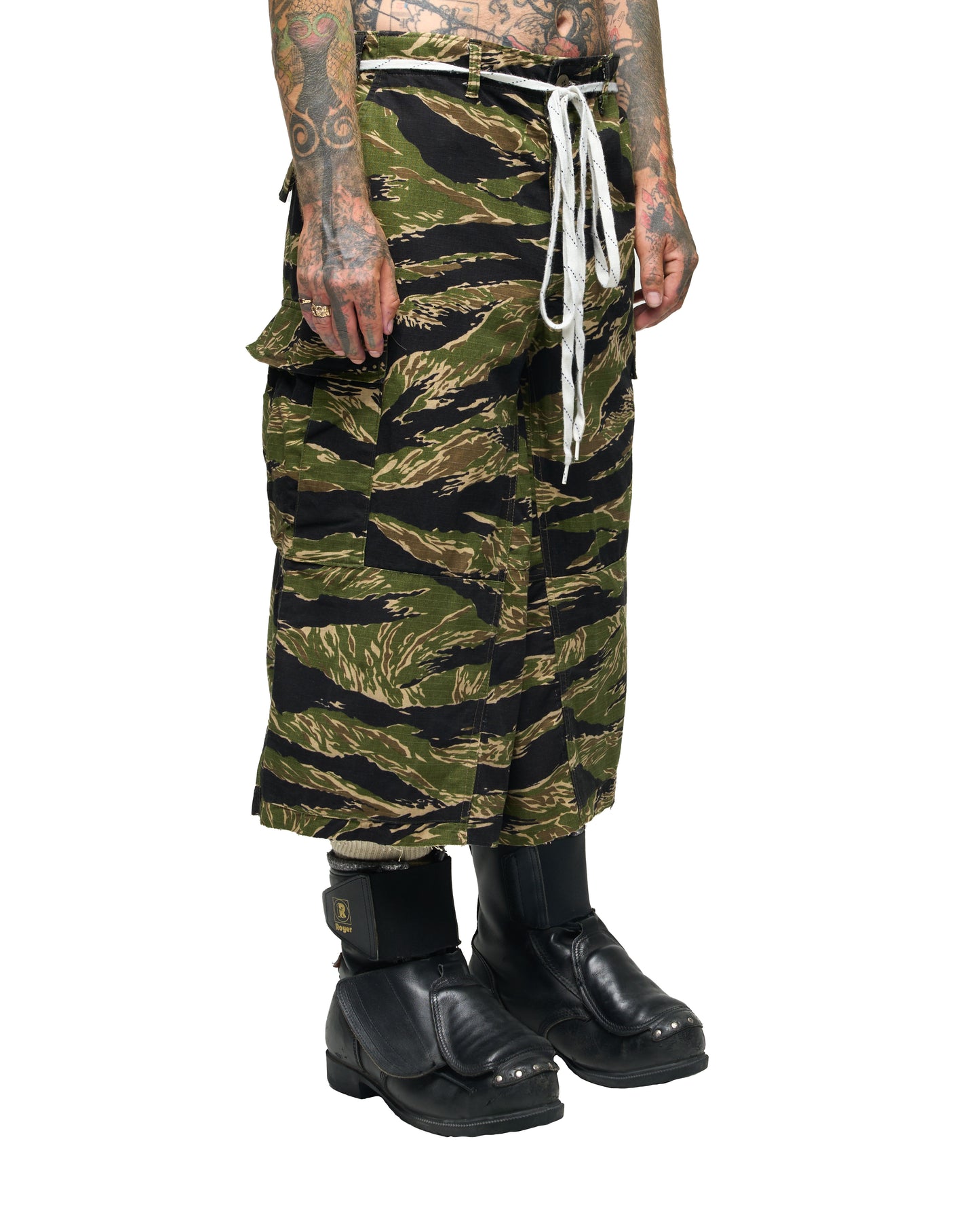 TCRL CAMO NBHD SHORT