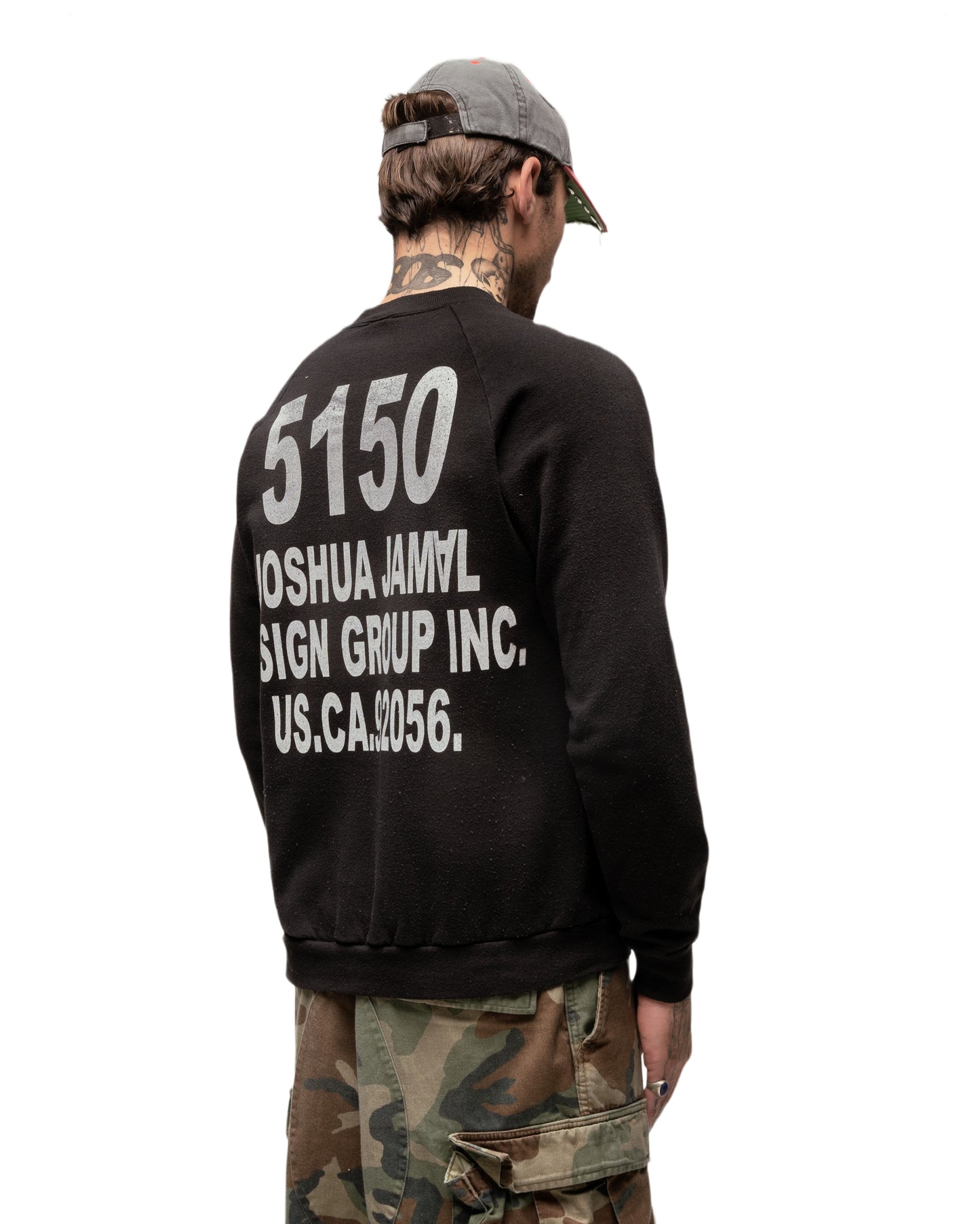 SLUG CREWNECK 009