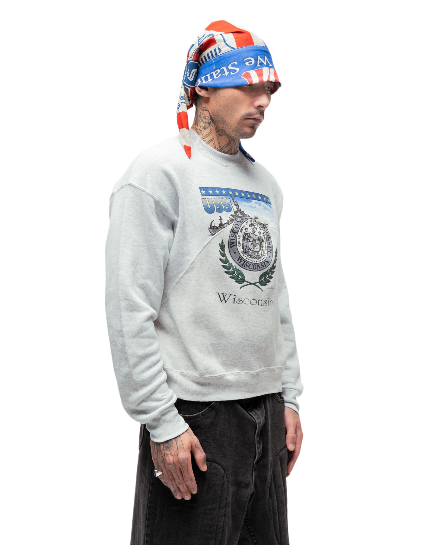 055 WAVE CREWNECK