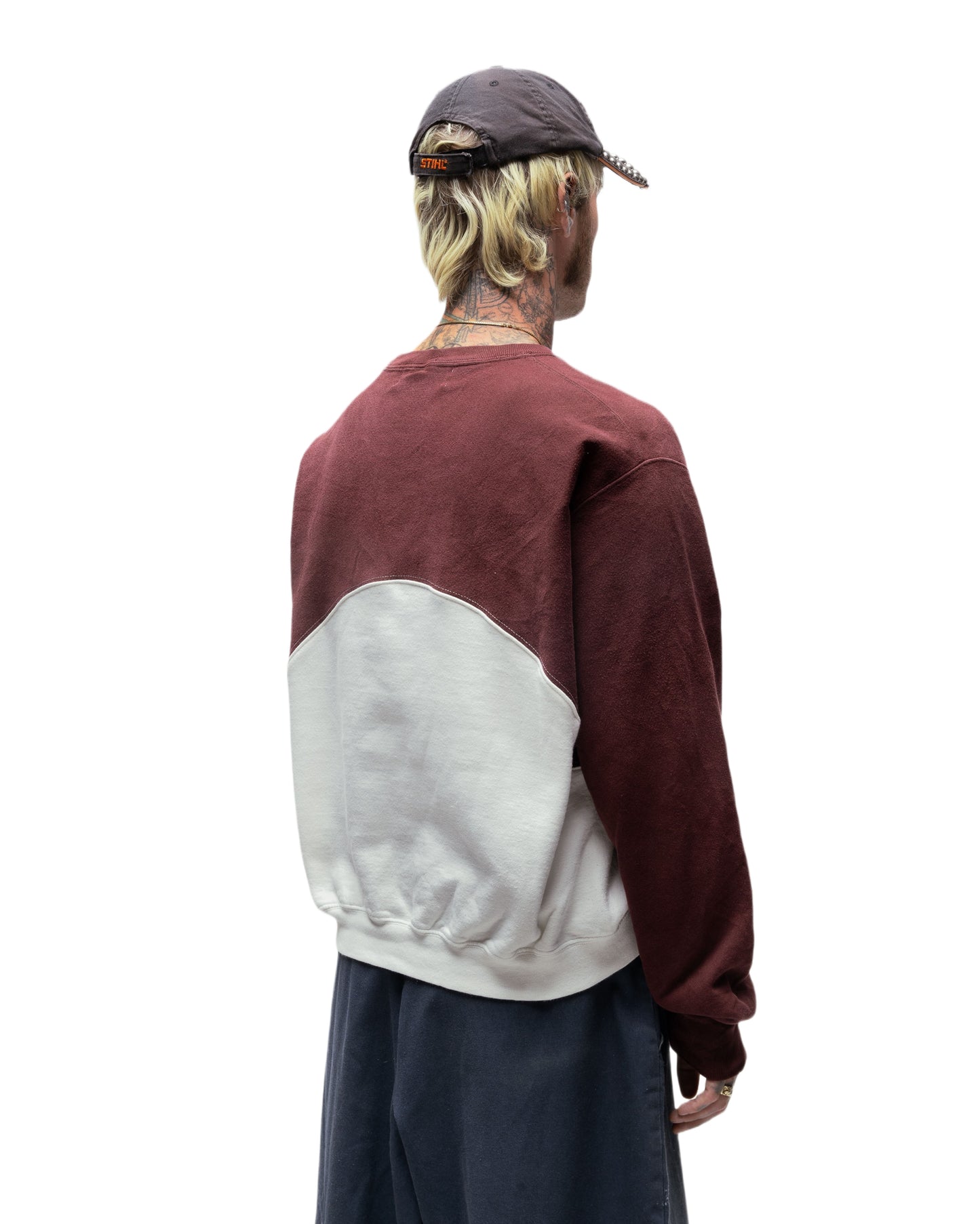 084 WAVE CREWNECK