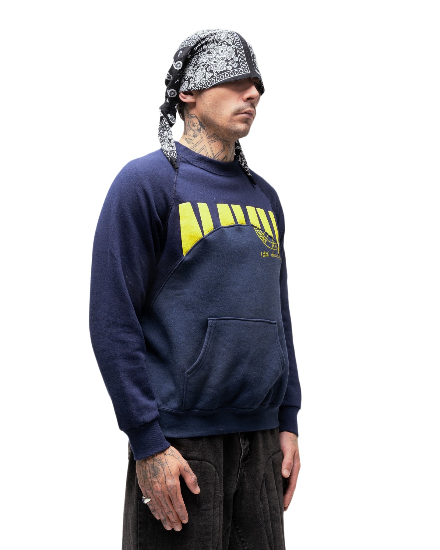 093 WAVE CREWNECK