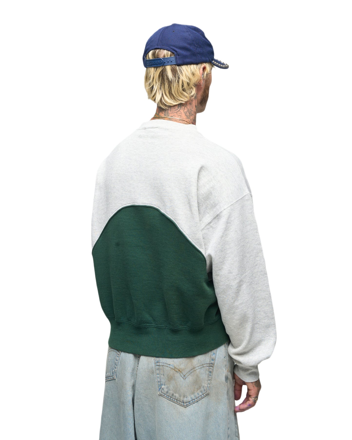 070 WAVE CREWNECK
