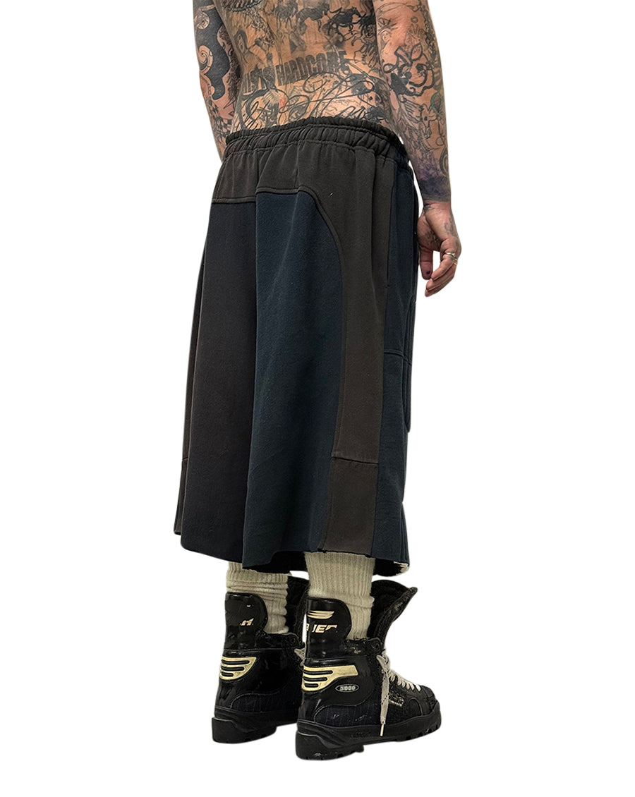 002 WAVE PADDED SWEAT-SHORT