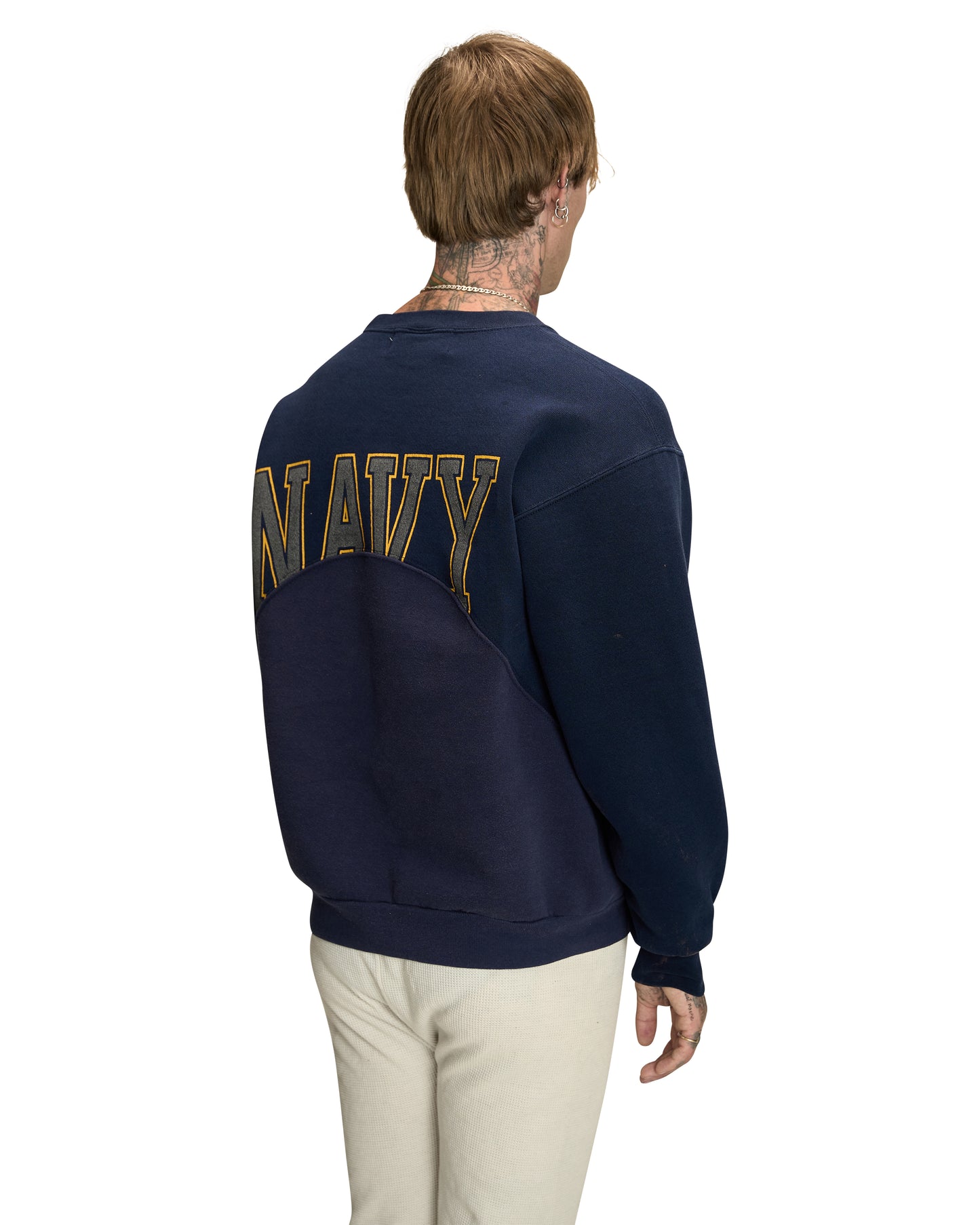 032 WAVE CREWNECK