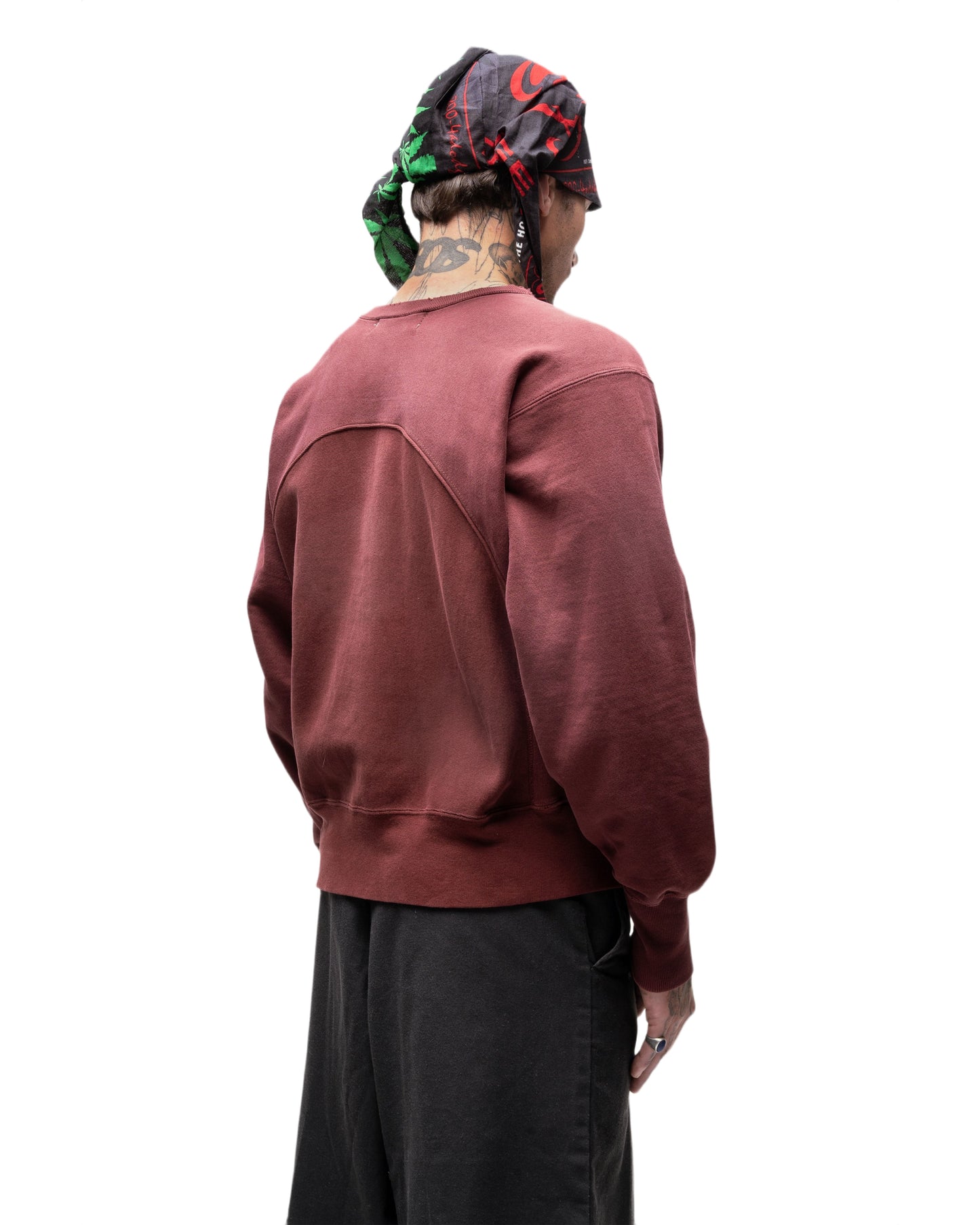 104 WAVE CREWNECK