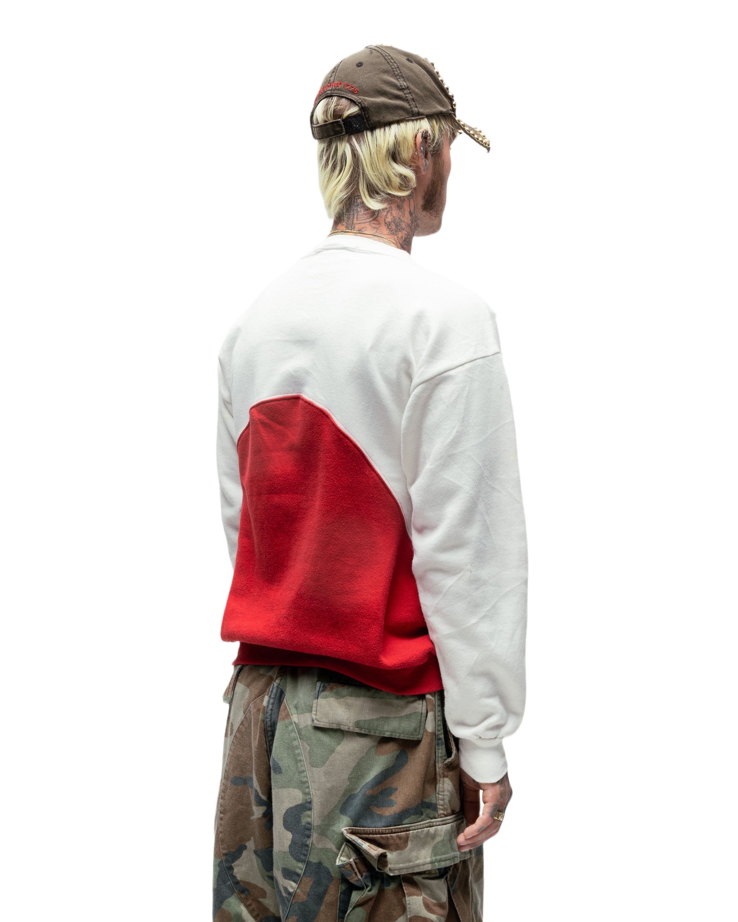 105 WAVE CREWNECK