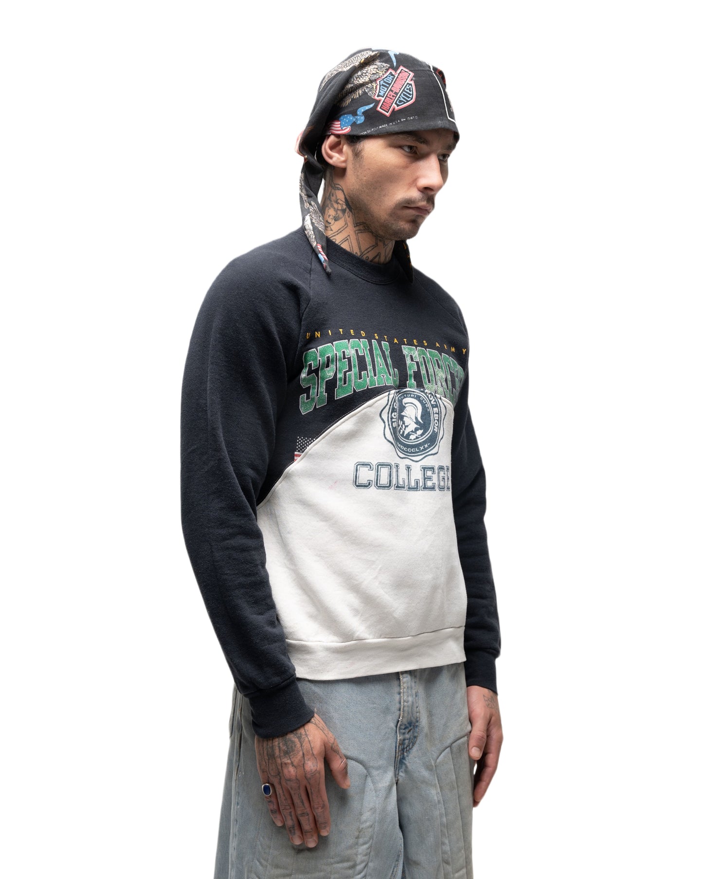 112 WAVE CREWNECK