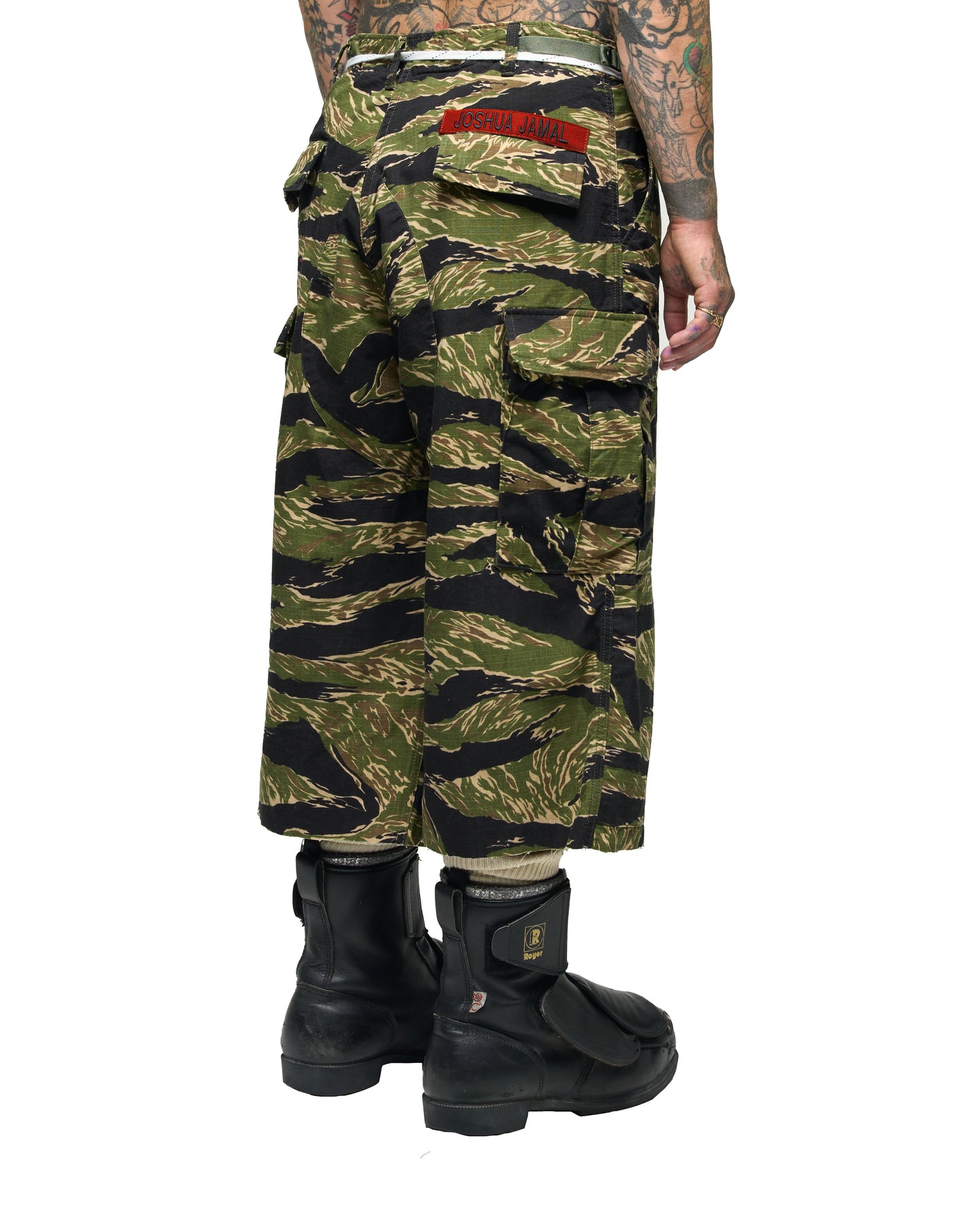 TCRL CAMO NBHD SHORT