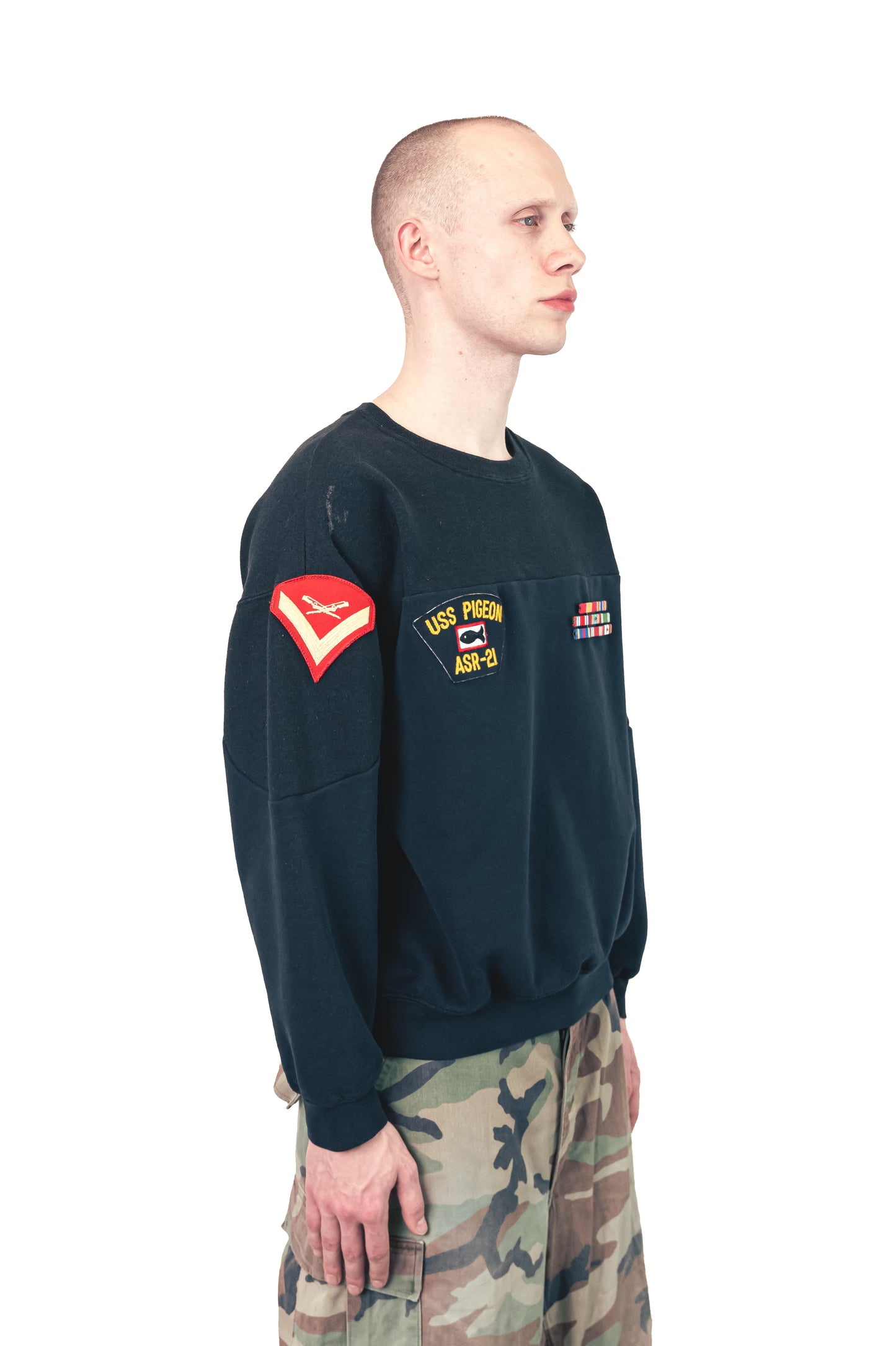 009 INSIGNIA CREWNECK