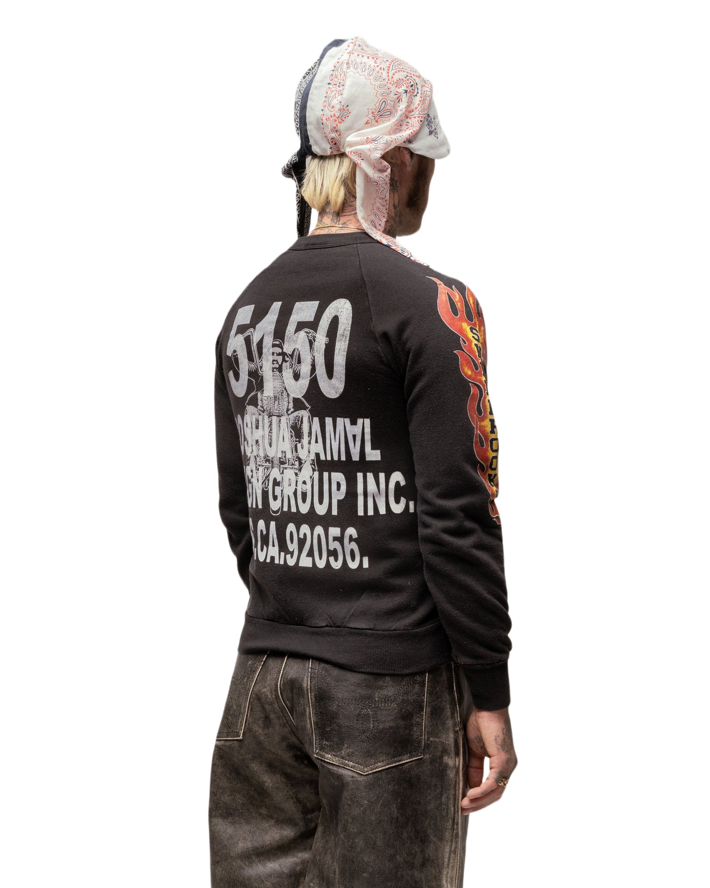 SLUG CREWNECK 002
