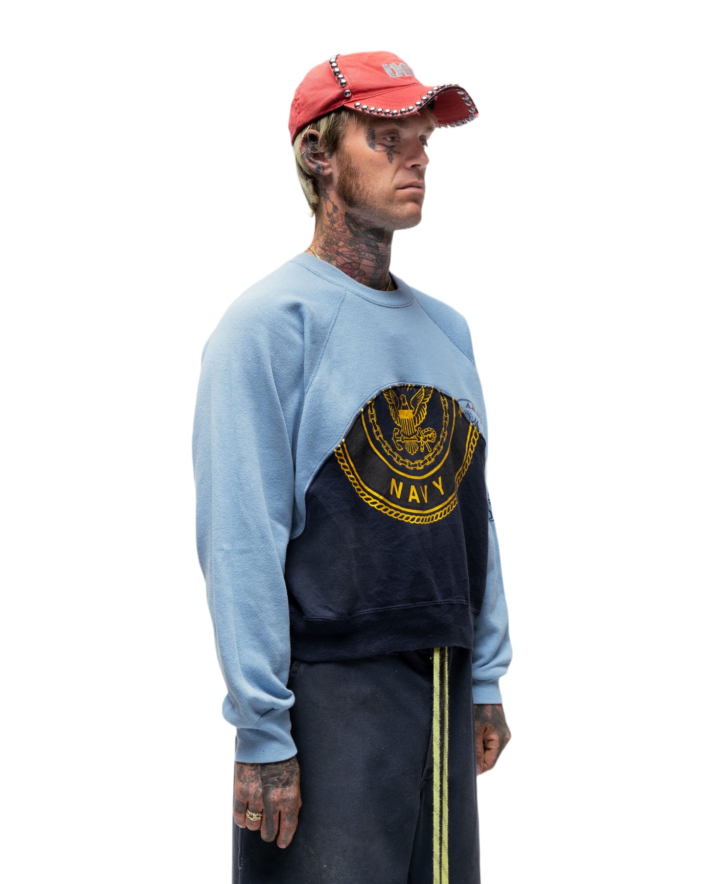 053 WAVE CREWNECK