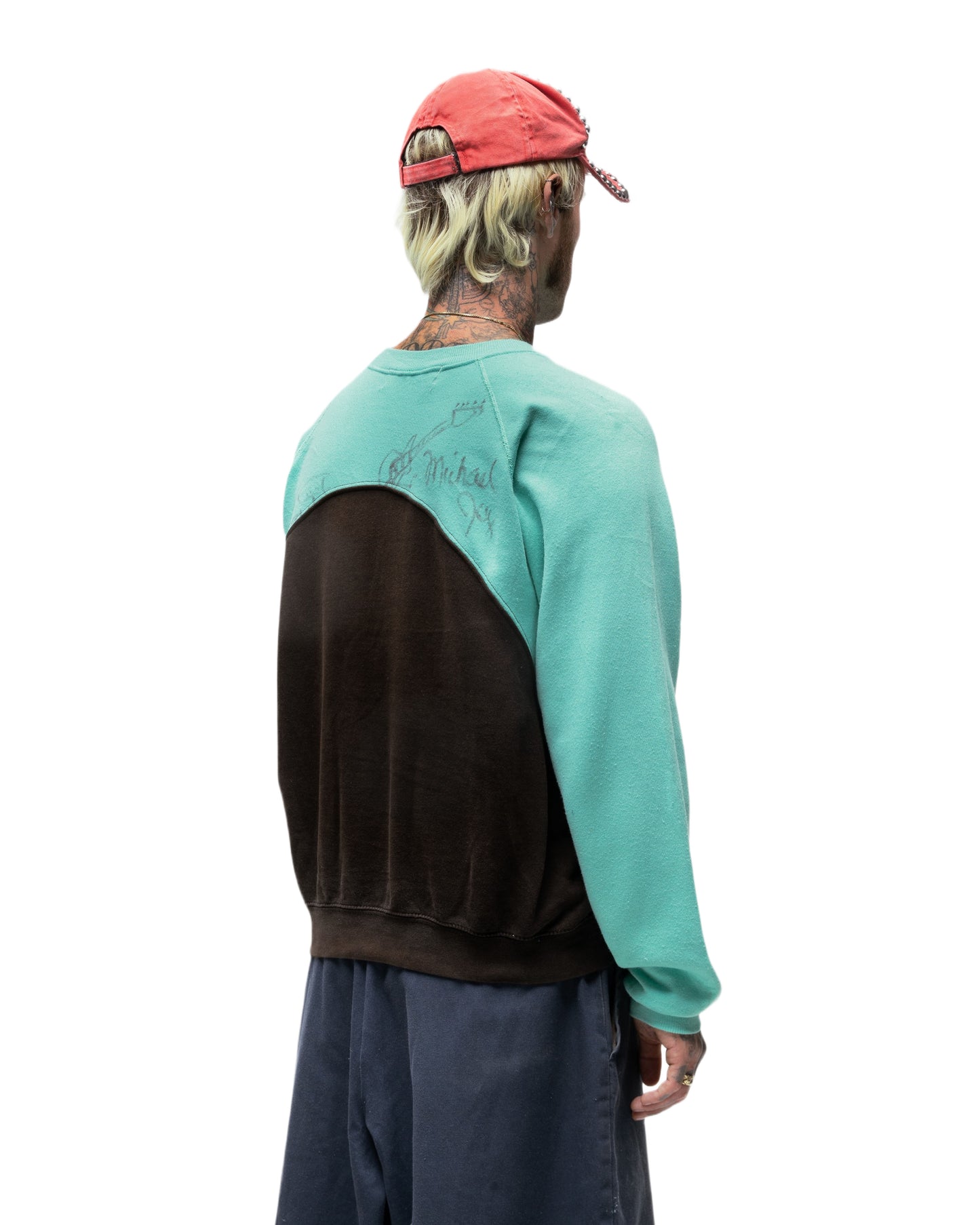 077 WAVE CREWNECK