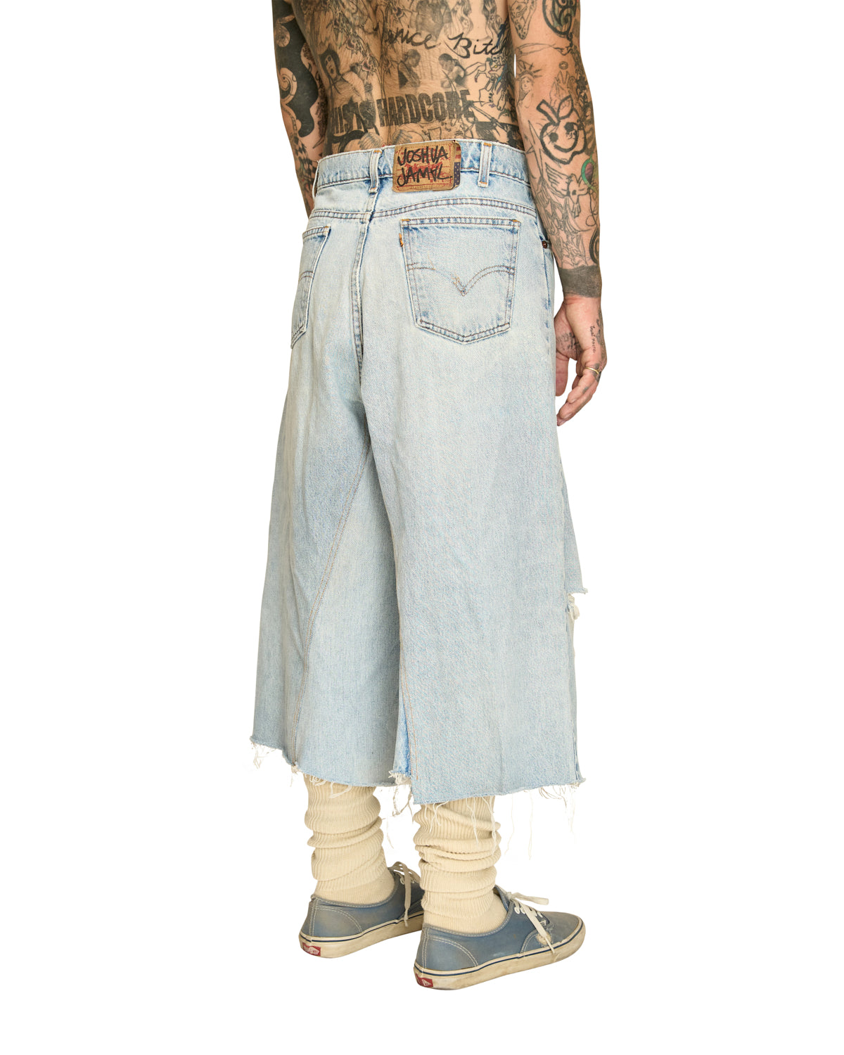 DENIM NBHD SHORT LW DISTRESSED