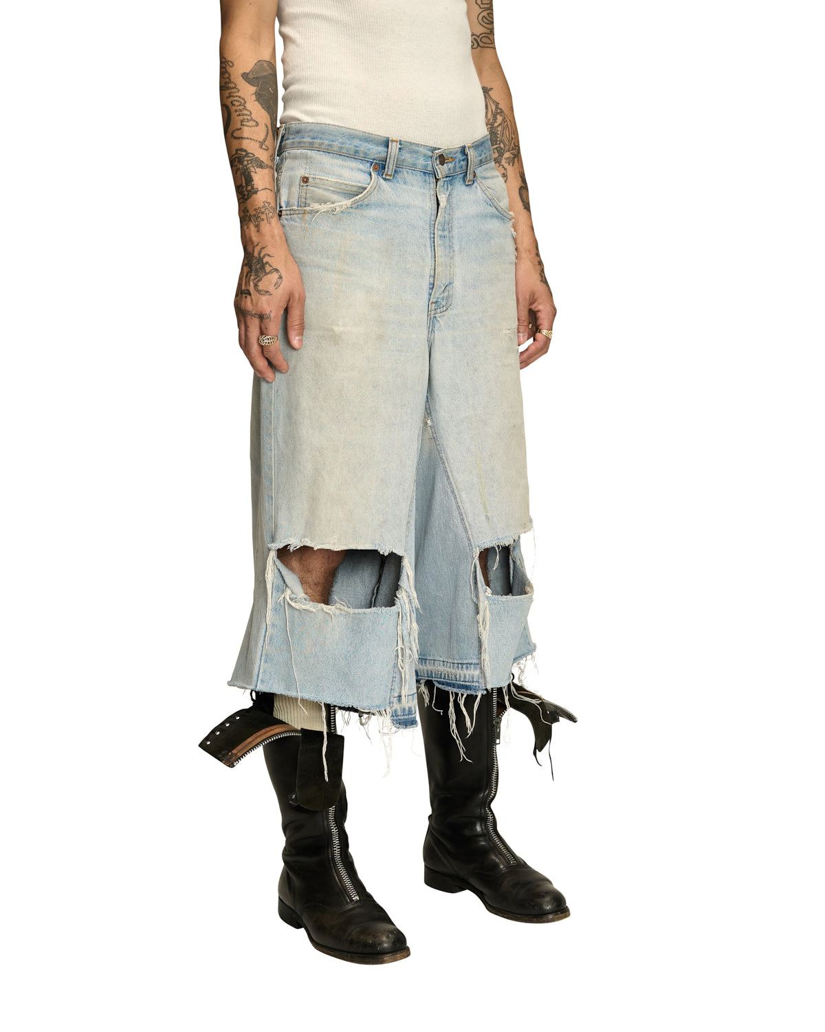 DENIM NBHD SHORT LW DISTRESSED