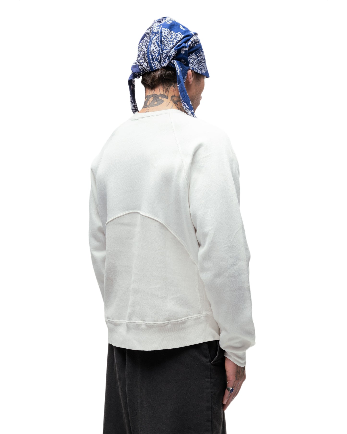 037 WAVE CREWNECK