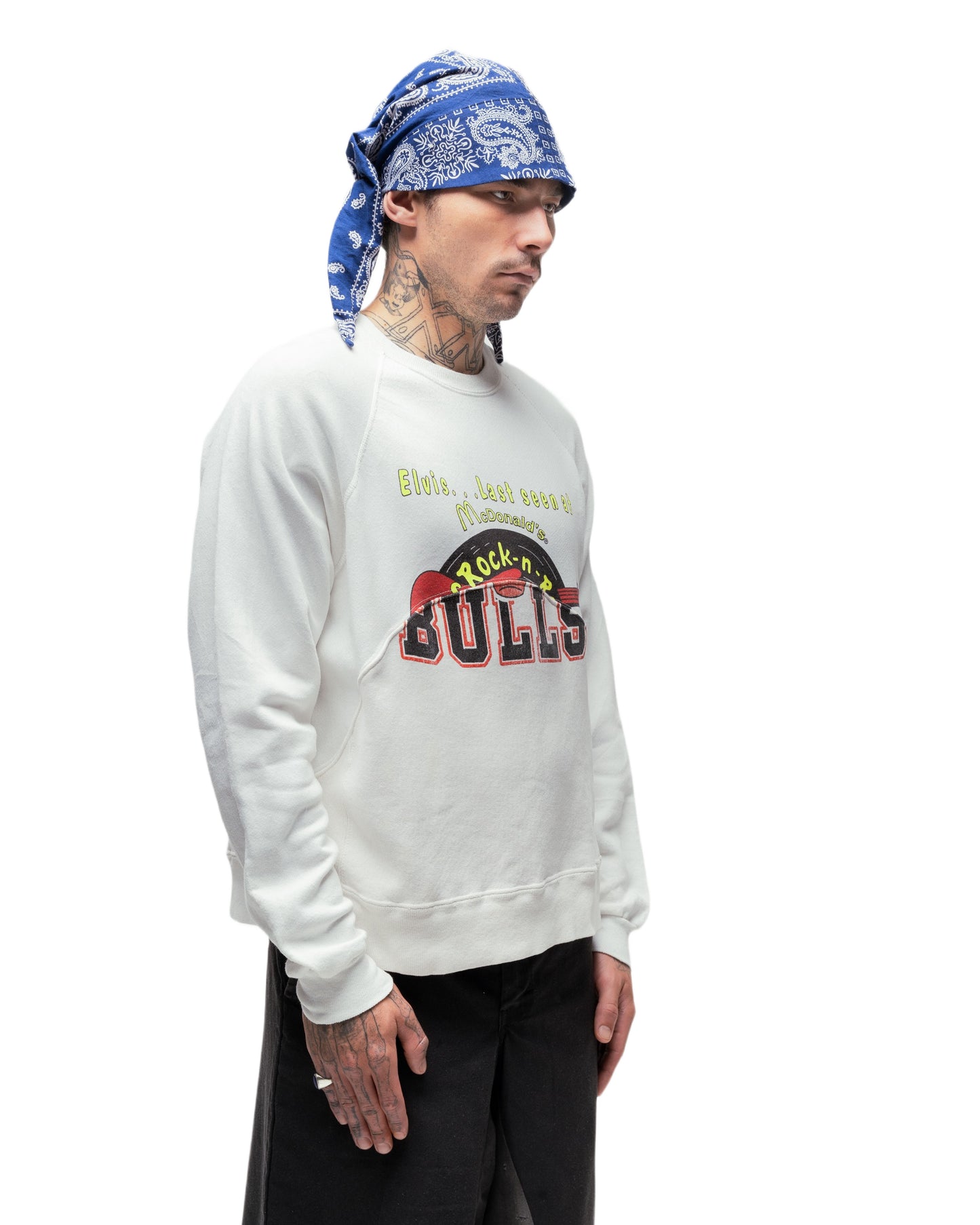 037 WAVE CREWNECK