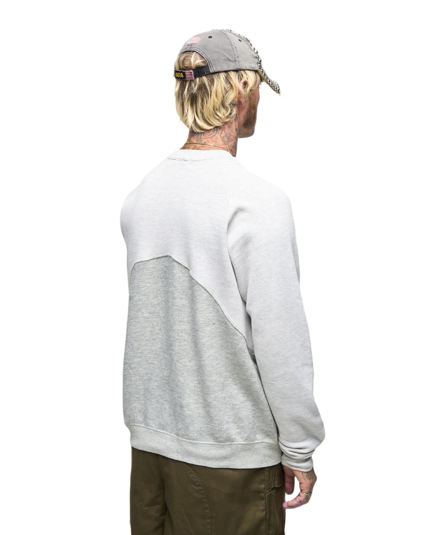 060 WAVE CREWNECK